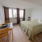 Haus Talblick Pensión 3*